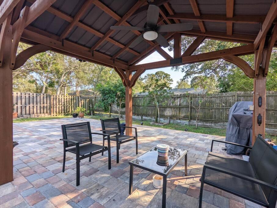 3Bed & 2Bath Property Couple Minutes From Siesta Key Beach & Downtown Сарасота Экстерьер фото
